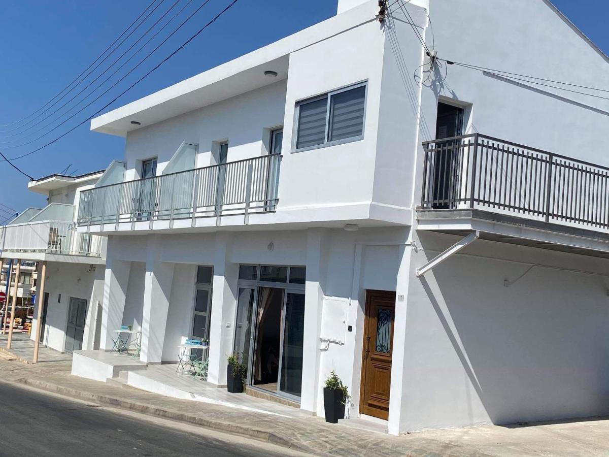 ElleNapa Apts&Studios Ayia Napa Exterior foto